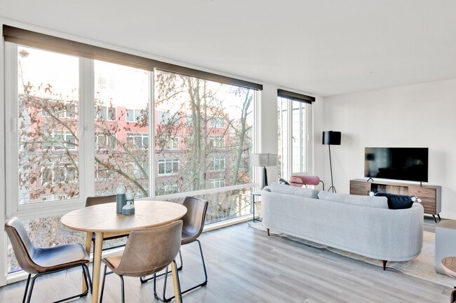 Building Photo - 1530 Belmont Ave