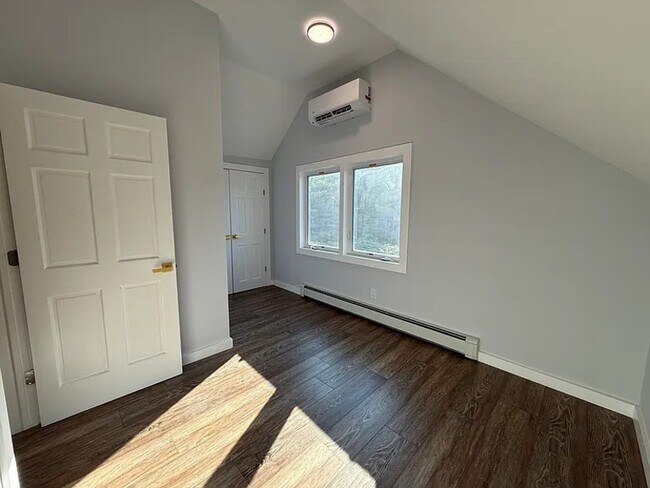 Foto del edificio - 120 Pelham St