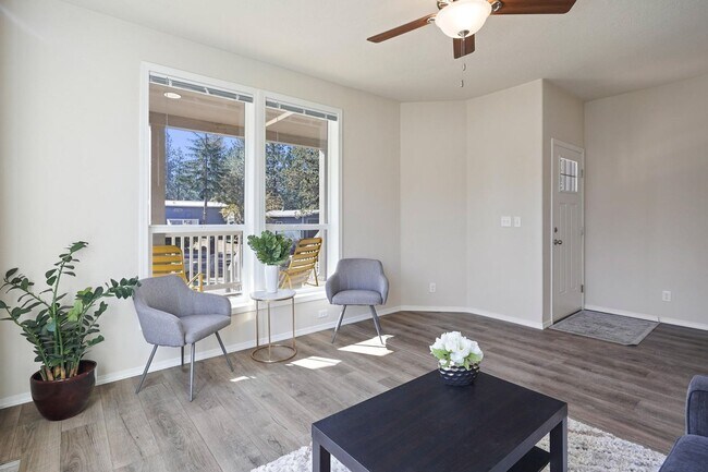 Foto del edificio - 3 Bed 2 Bath Brand New - Single level