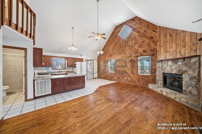 Foto del edificio - 103 Autumn Ln