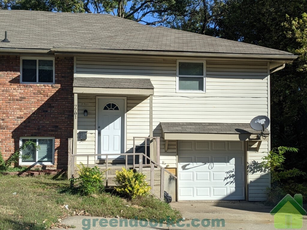7701 Kessler Ln, Overland Park, KS 66204 Townhome Rentals in Overland Park KS