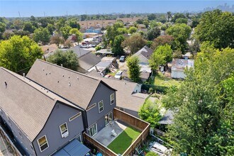 Building Photo - 7033 Avenue L