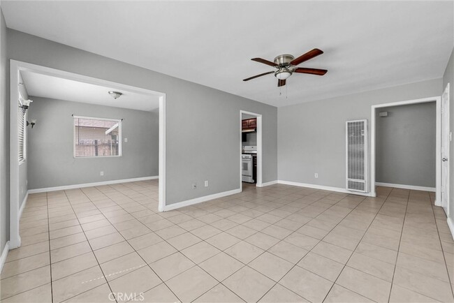 Photo - 9323 Sage Ave Townhome