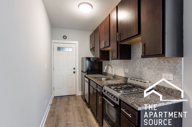 Foto del edificio - 3540 N Broadway St