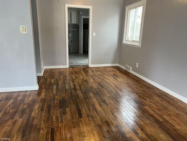 Foto del edificio - 3 br, 1 bath House - 964 Barney Ave