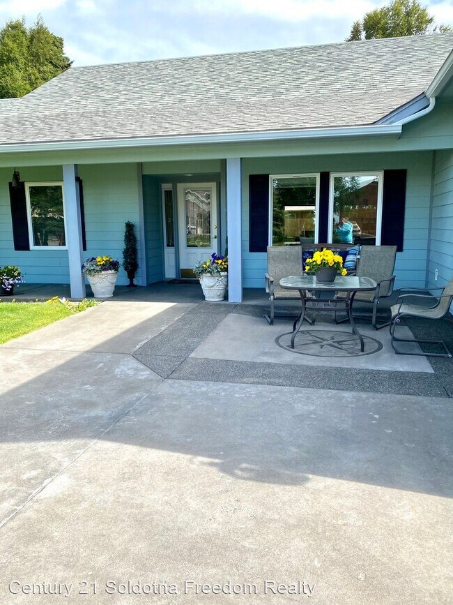 Building Photo - 2 br, 1.5 bath House - 1524 Toyon Way