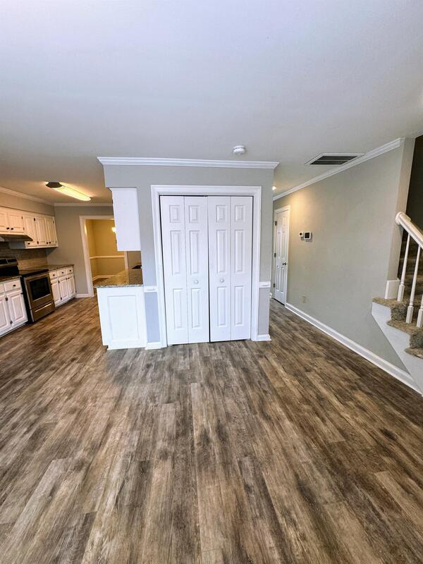 338 Nottingham Dr, Chesapeake, VA 23322 Townhome Rentals in