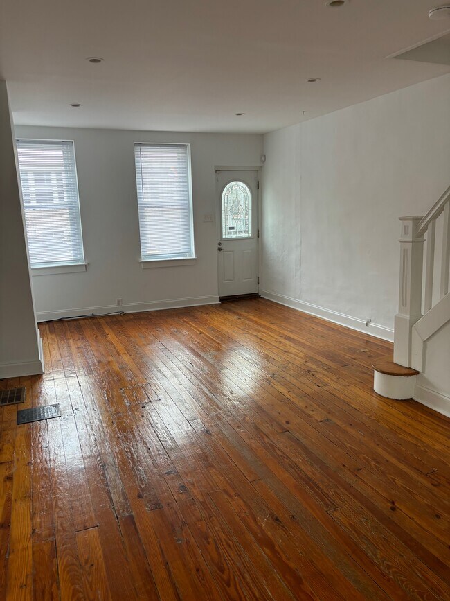 Building Photo - 3071 Tulip Street
