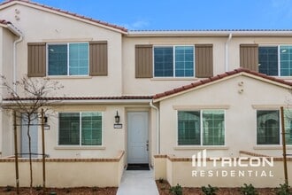 Building Photo - 24958 Vermijo Ct