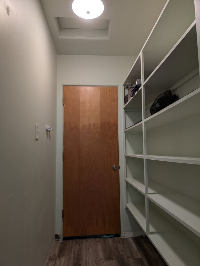 Building Photo - Updated Studio Apartment in Ephraim – All Utilities Included + Pet Friendly