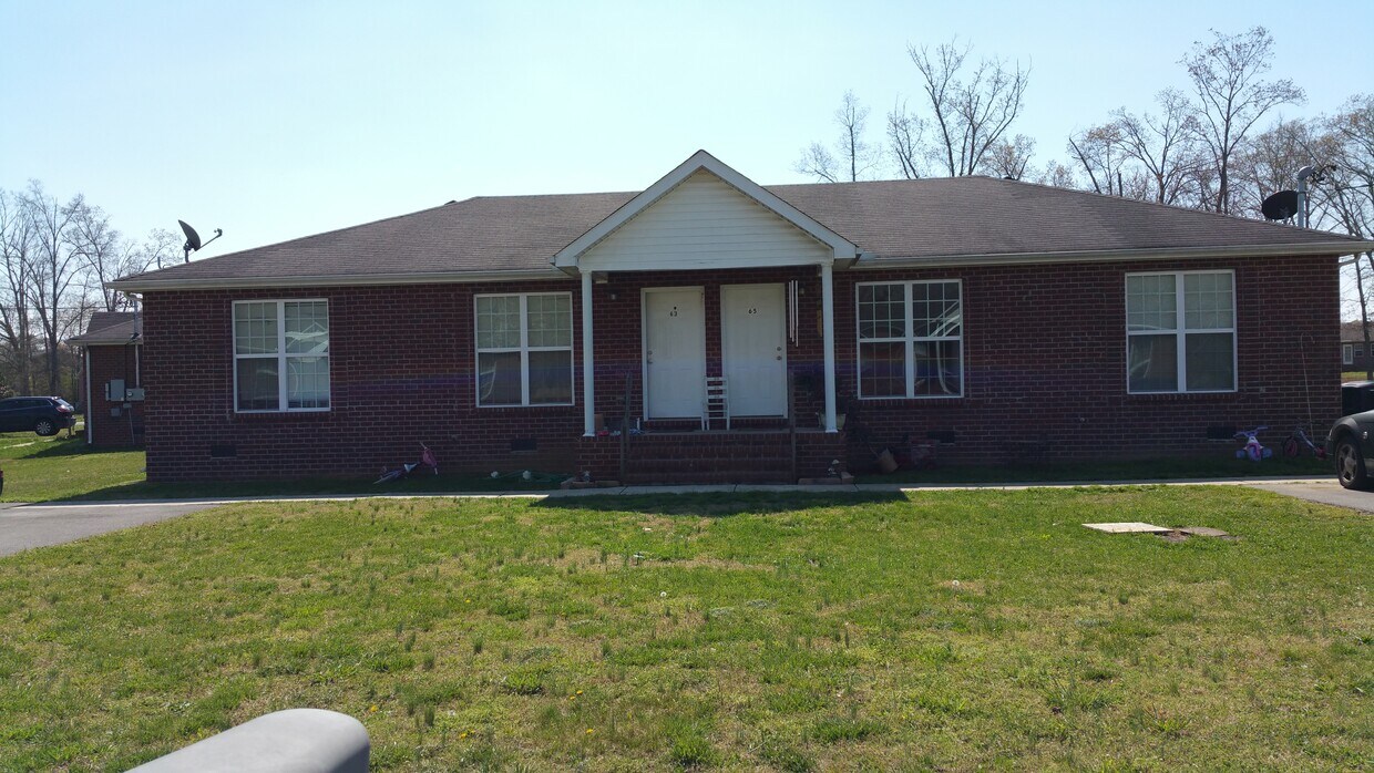 27 Dixie Ct, Manchester, TN 37355 Apartments in Manchester, TN