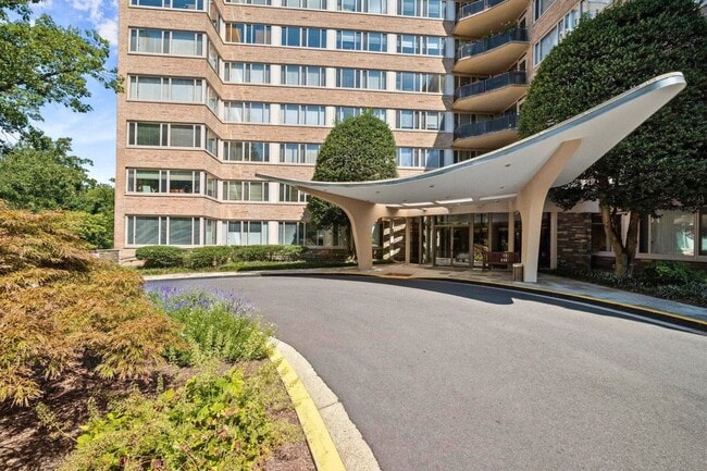 Building Photo - 4101 Cathedral Ave NW