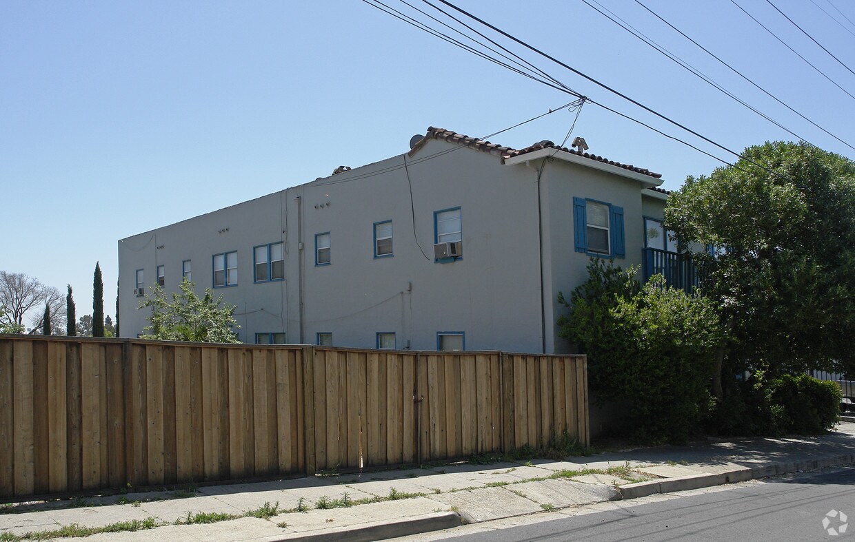 Foto del edificio - 935 East St