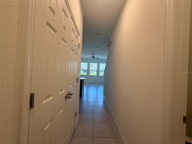 Foto del edificio - 1413 Garden Arbor Ln