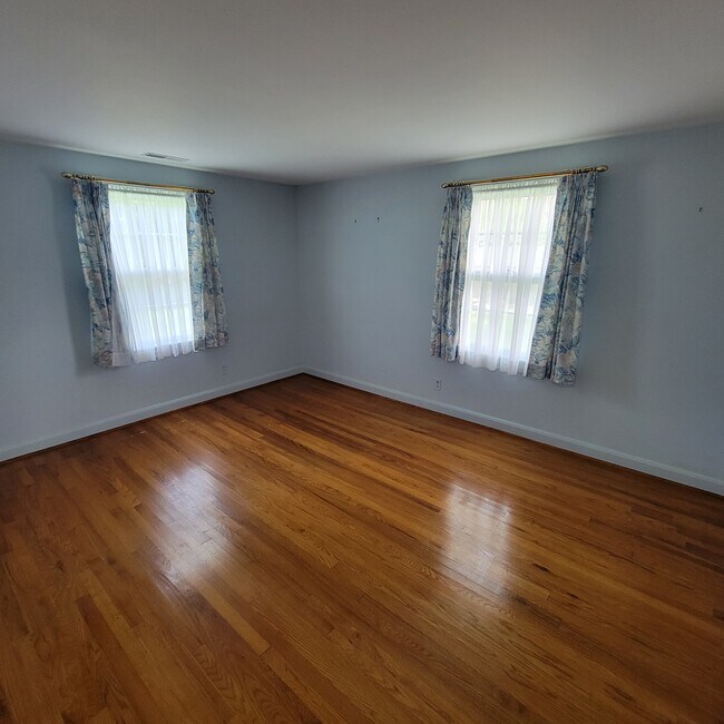 Foto del edificio - 655 E 20th St