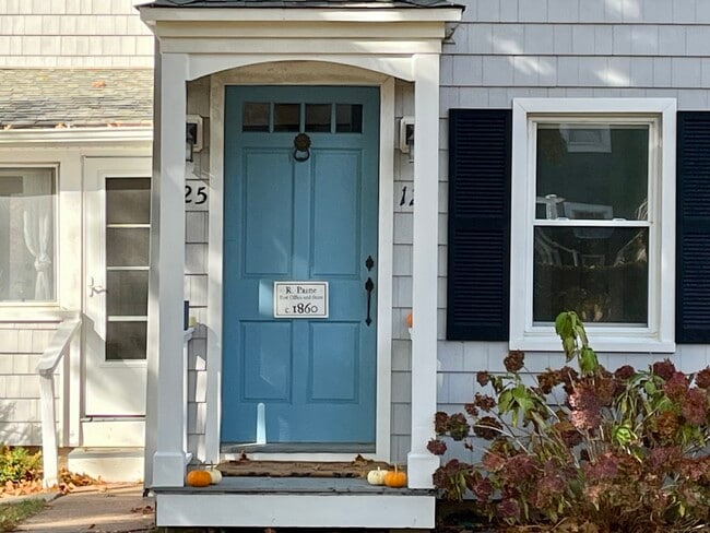 Foto del edificio - 125 Thimble Island Rd