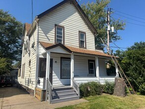 Building Photo - 4068 E 74th St