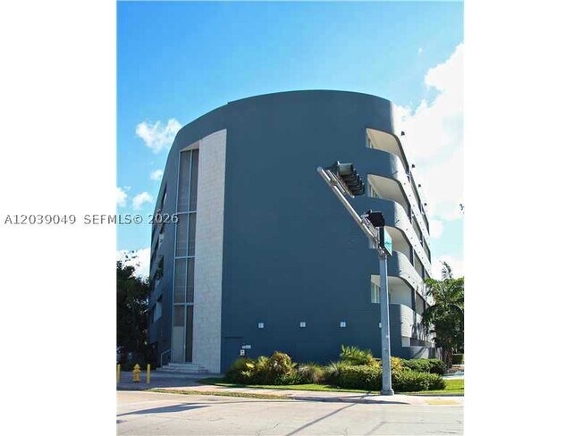 Building Photo - 2694 Inagua Ave