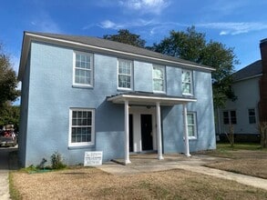 Building Photo - 210 1/2 Saluda Ave