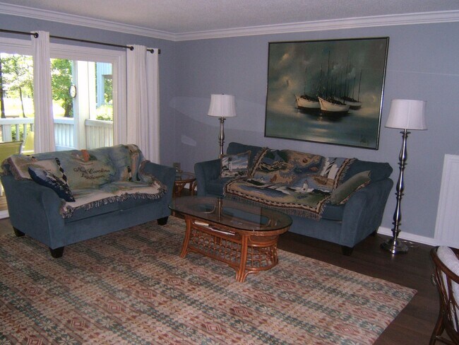 Building Photo - 1501A Harbourside Dr