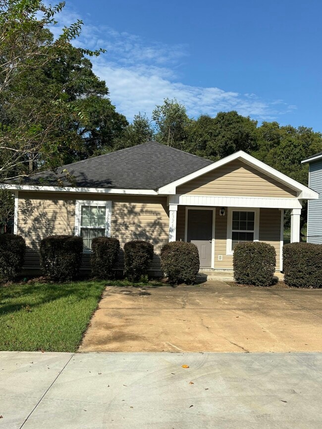 Building Photo - 2326 Middleton Rd