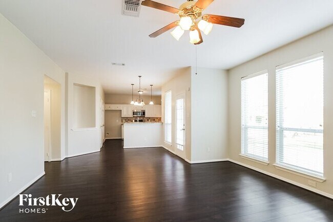 Building Photo - 18206 Bluewater Cove Dr