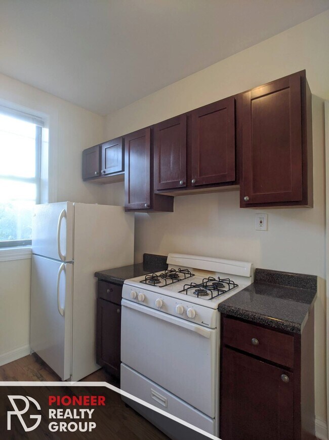 Foto del edificio - 822 W Waveland Ave