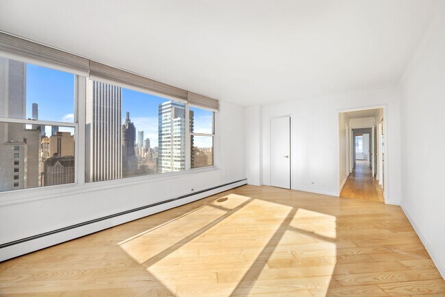 Foto del edificio - 117 E 57th St