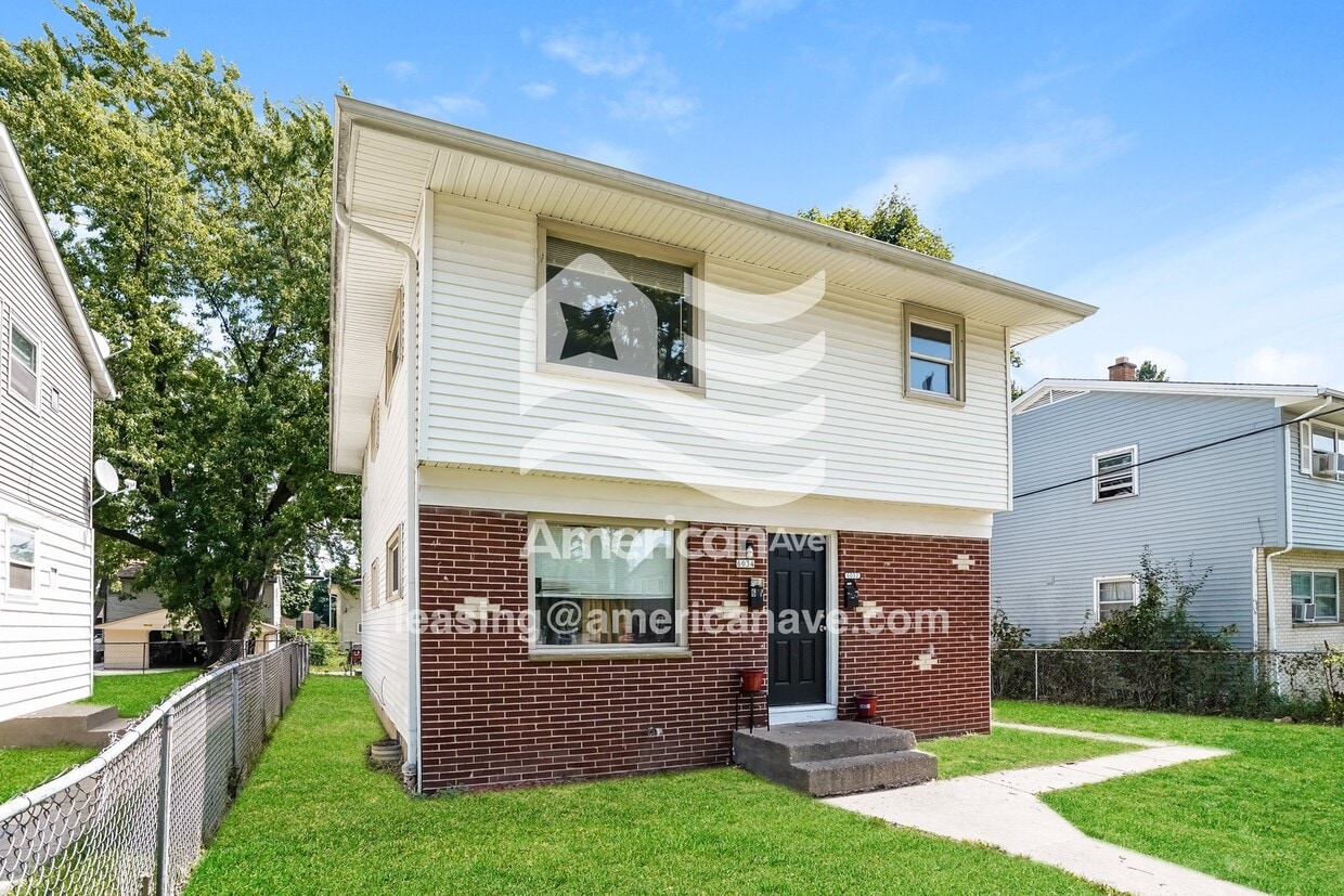 Primary Photo - 6032#6034 North 61st Street, 53218; #15541...