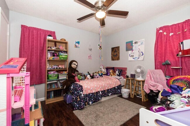 Foto del edificio - 122 Briarwood Drive