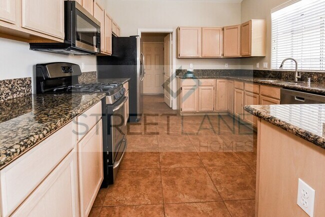 Foto del edificio - REDUCED!