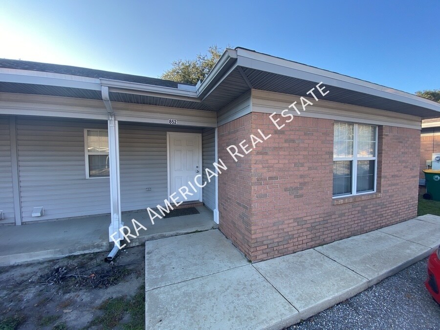 852 Radford Ct, Shalimar, FL 32579 Room for Rent in Shalimar, FL