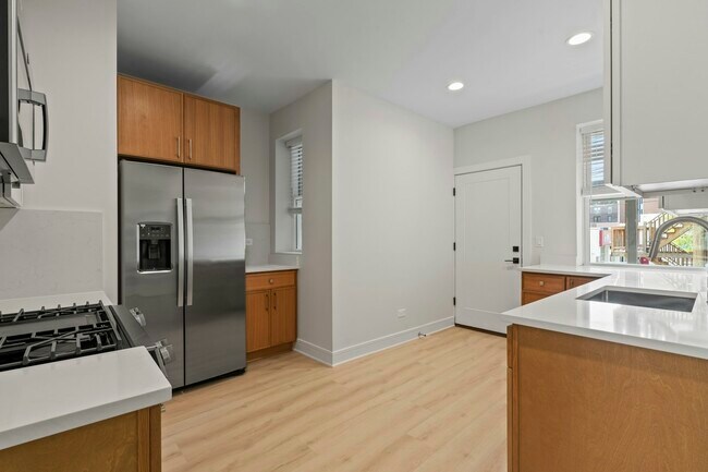 Foto del edificio - 432 S Maple Ave