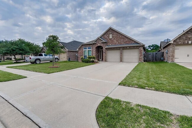 Building Photo - 5615 Stoneridge Ct