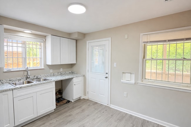 Building Photo - 5280 Alter Rd