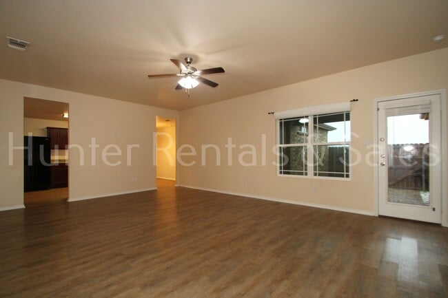 Foto del edificio - $500 off first month’s rent!