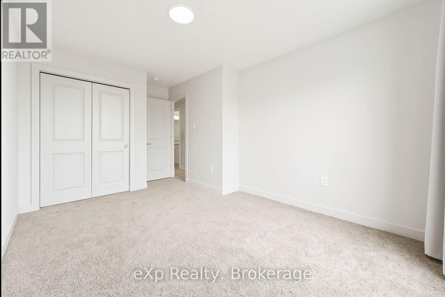 Building Photo - 824 Woolwich St