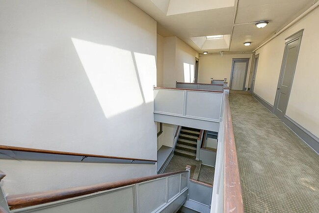 Interior Photo - Roycroft Apartments