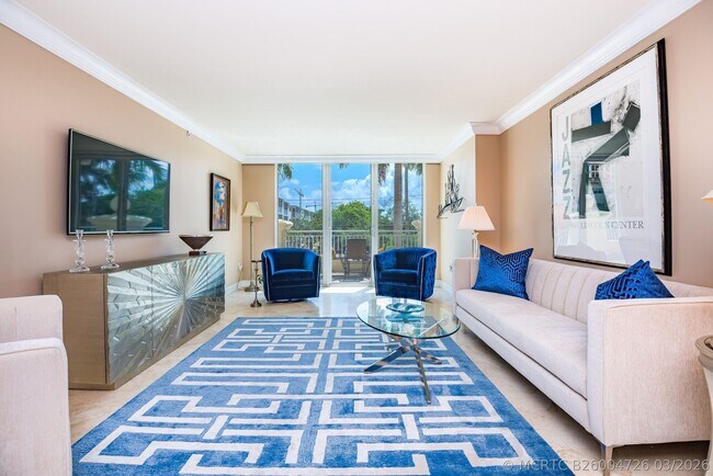 Foto del edificio - 99 SE Mizner Blvd
