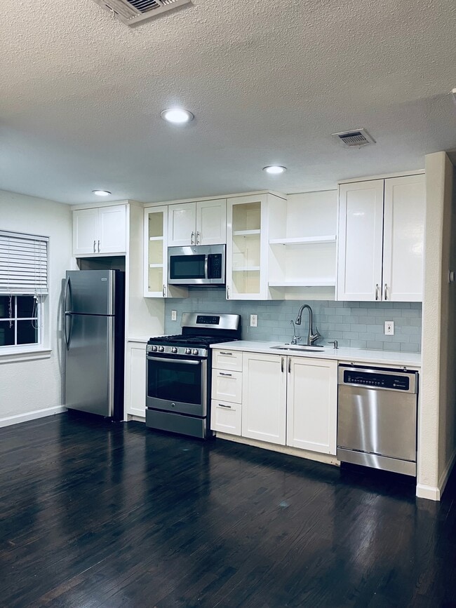 Foto del edificio - 610 Cliffdale Ave