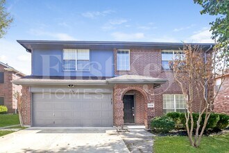 Building Photo - 2124 Twin Creek Ln