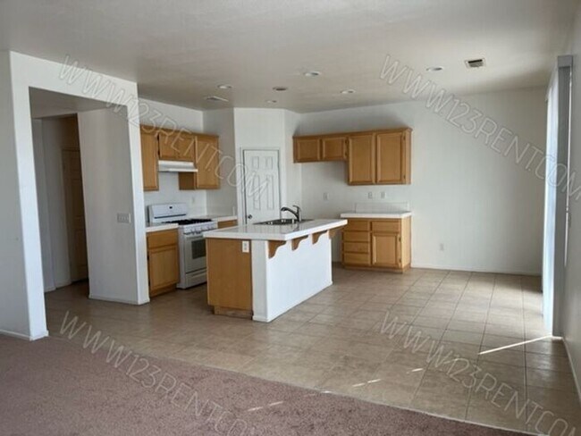 Building Photo - 4BD/ 2BD HOUSE EAST LANCASTER / RECENTLY R...