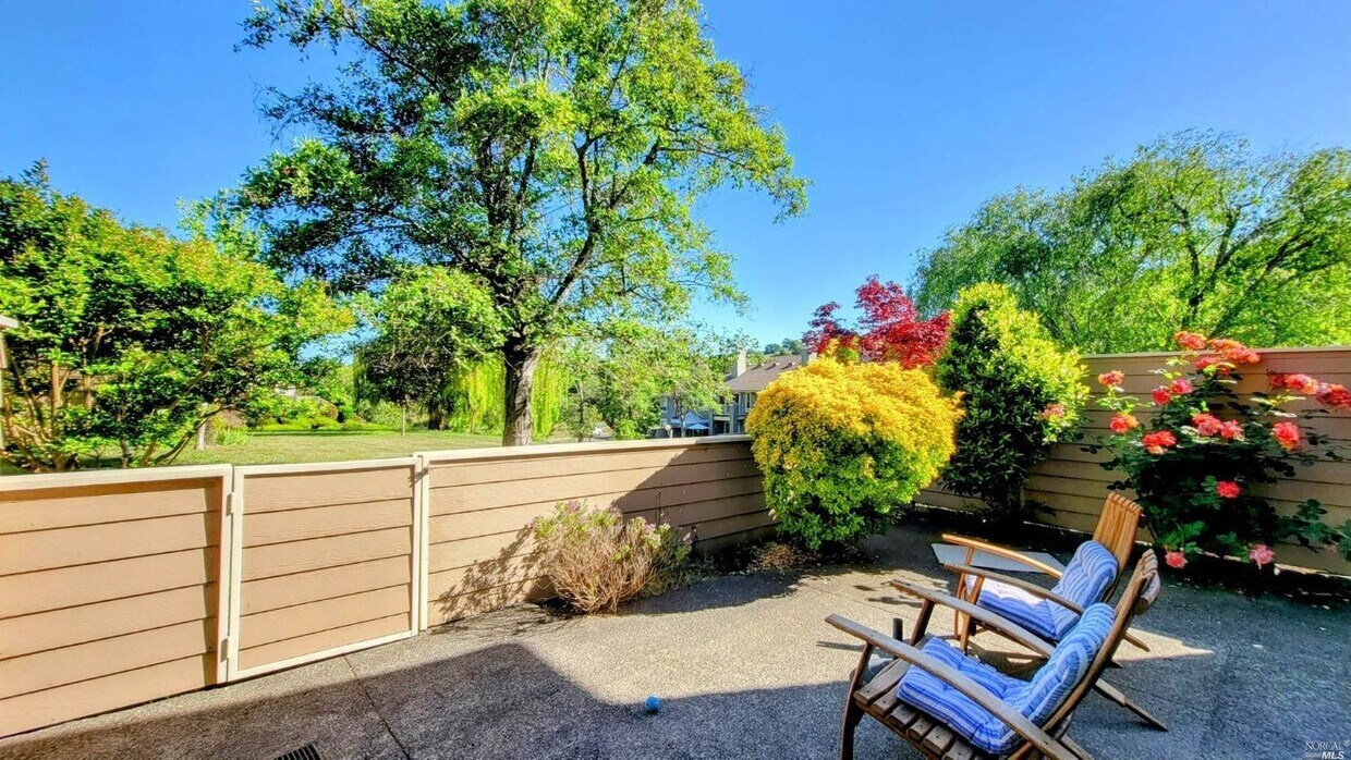 33 Elizabeth Way, Novato, CA 94945 Condo for Rent in Novato, CA