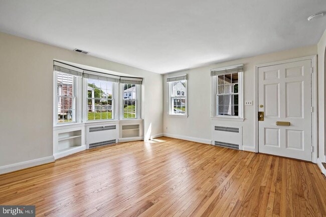 Building Photo - 202 Wilden Dr