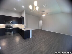Building Photo - 636 Heathers Wy