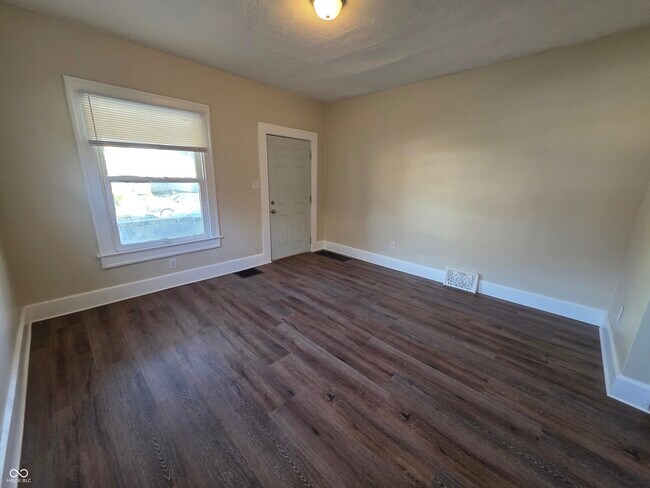 Foto del edificio - 316 N Denny St