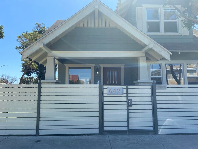 Front entrance - 642 E 10th St