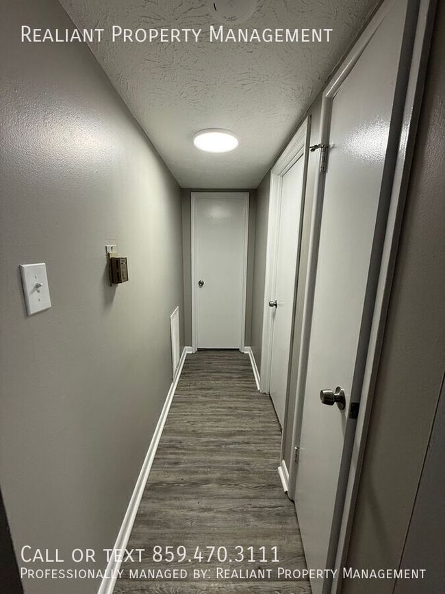 Foto del edificio - 2074 Fairmont Ct