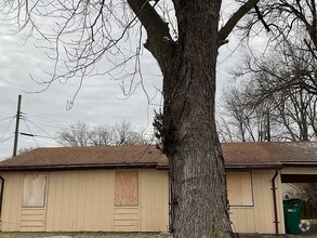 Building Photo - 2518 Mousette Ln