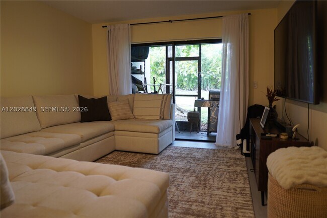 Foto del edificio - 453 Lakeview Dr